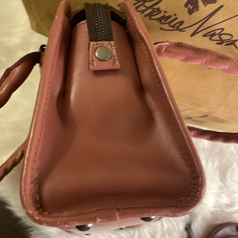 PATRICIA NASH PARIS tooled OLD ROSE SATCHEL. Note- scuff marks on bottom and ink - Picture 5 of 12